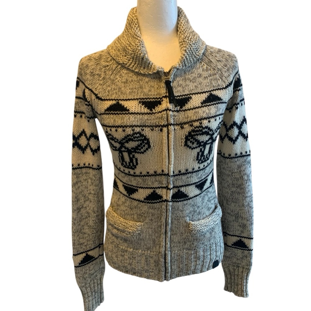 Aritzia TNA Sweater Sea to Sky Lambs Wool Cowichan Zip Jacket Cream Grey Black S